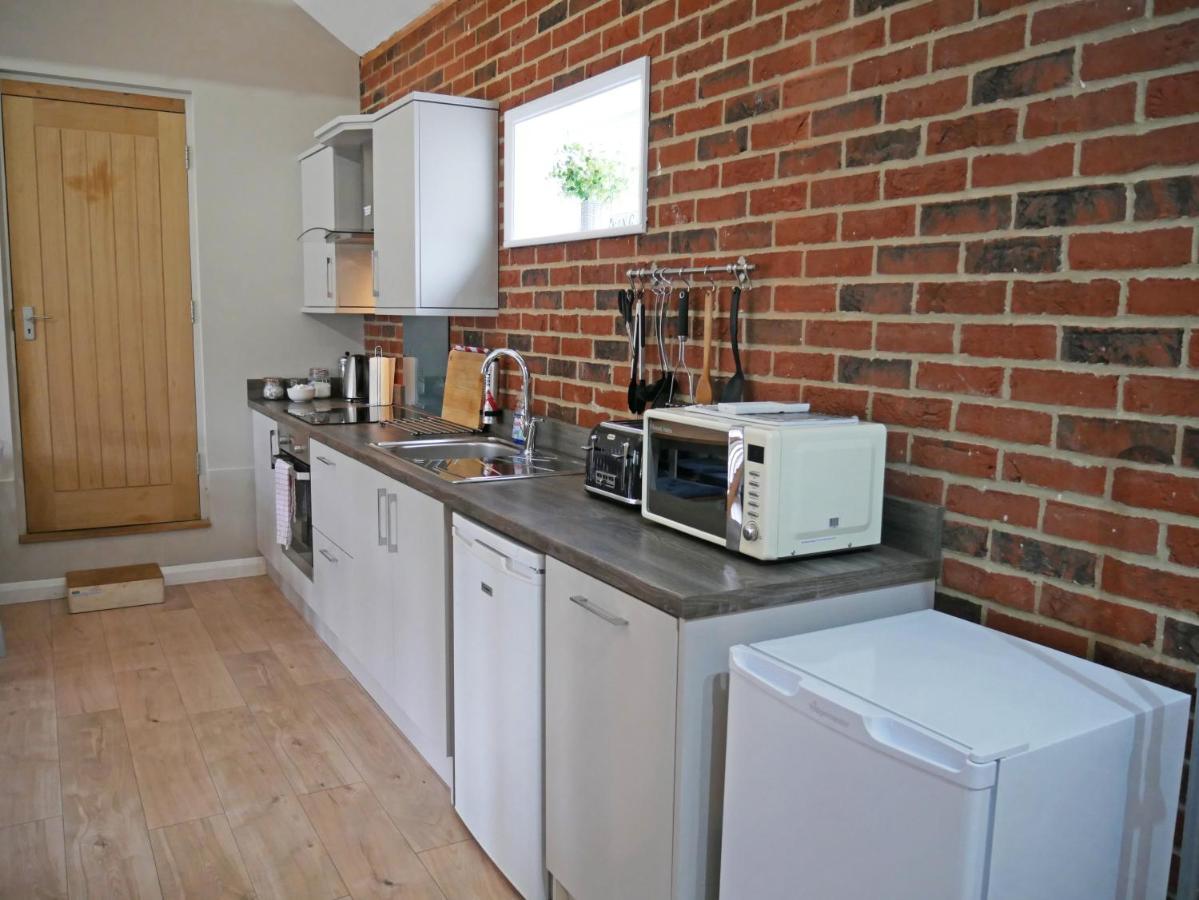Glendower Guest Apartments Dereham エクステリア 写真