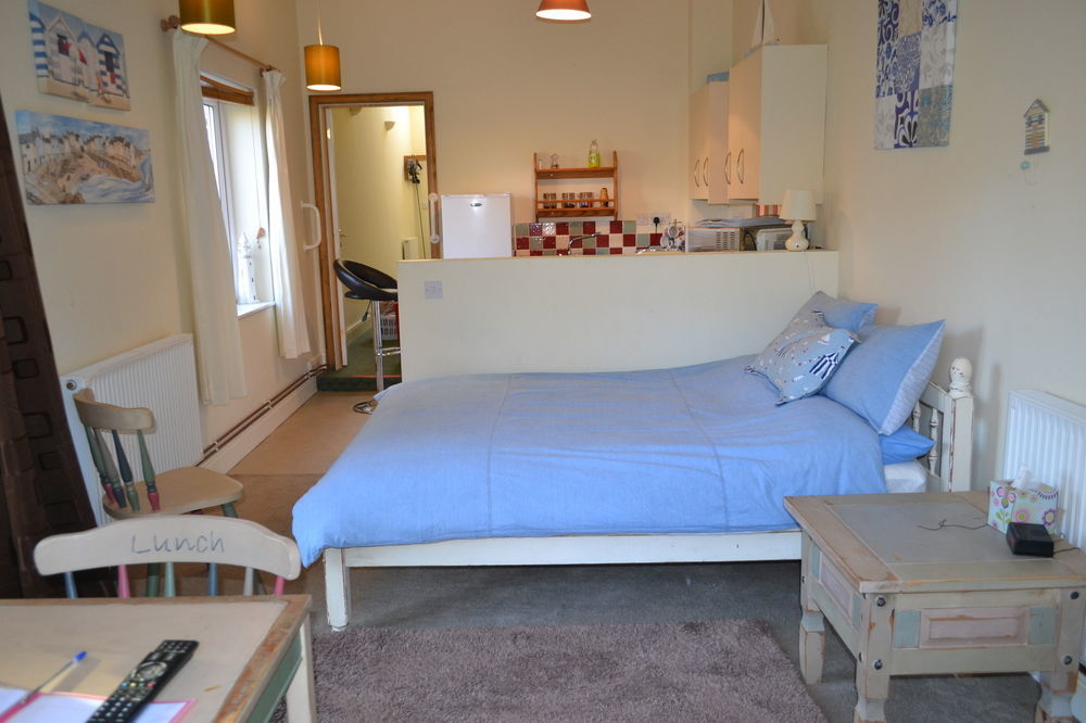 Glendower Guest Apartments Dereham エクステリア 写真
